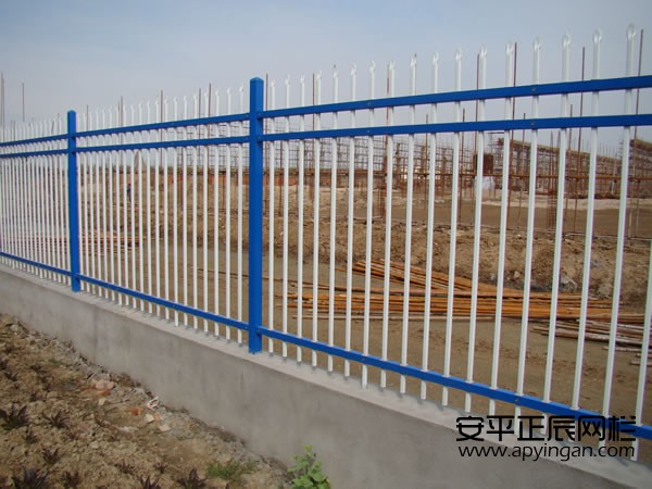 鐵絲網(wǎng)護(hù)欄網(wǎng) 鐵絲網(wǎng)護(hù)欄網(wǎng)