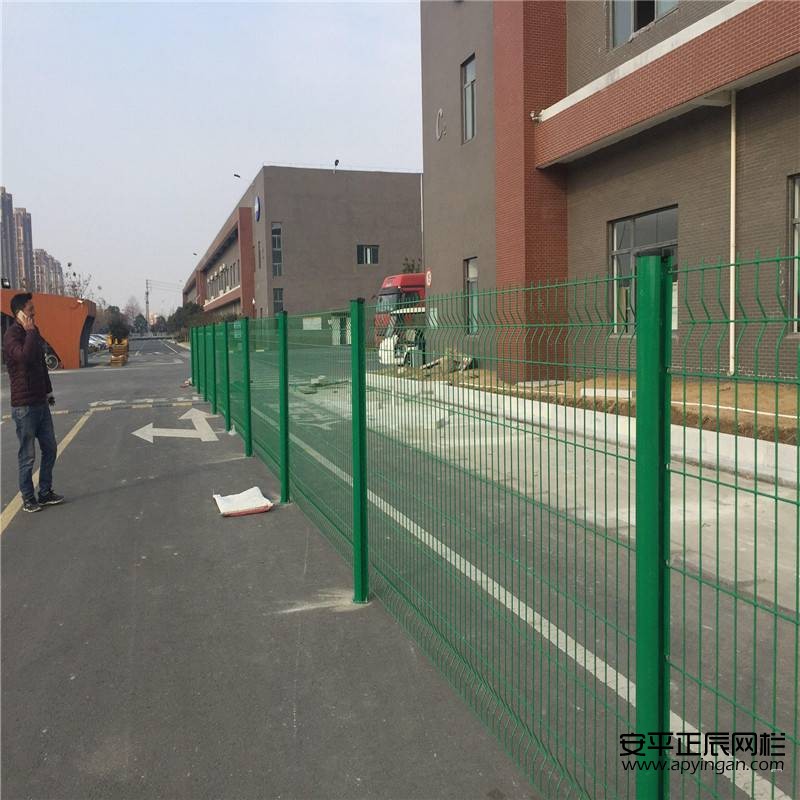 蘭州護欄網生產廠家地址