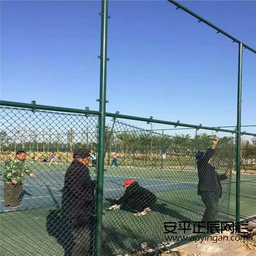 籃球場圍網(wǎng)圍欄
