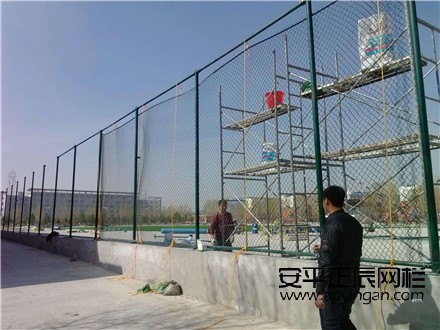 籃球場(chǎng)圍網(wǎng)生產(chǎn)商電話
