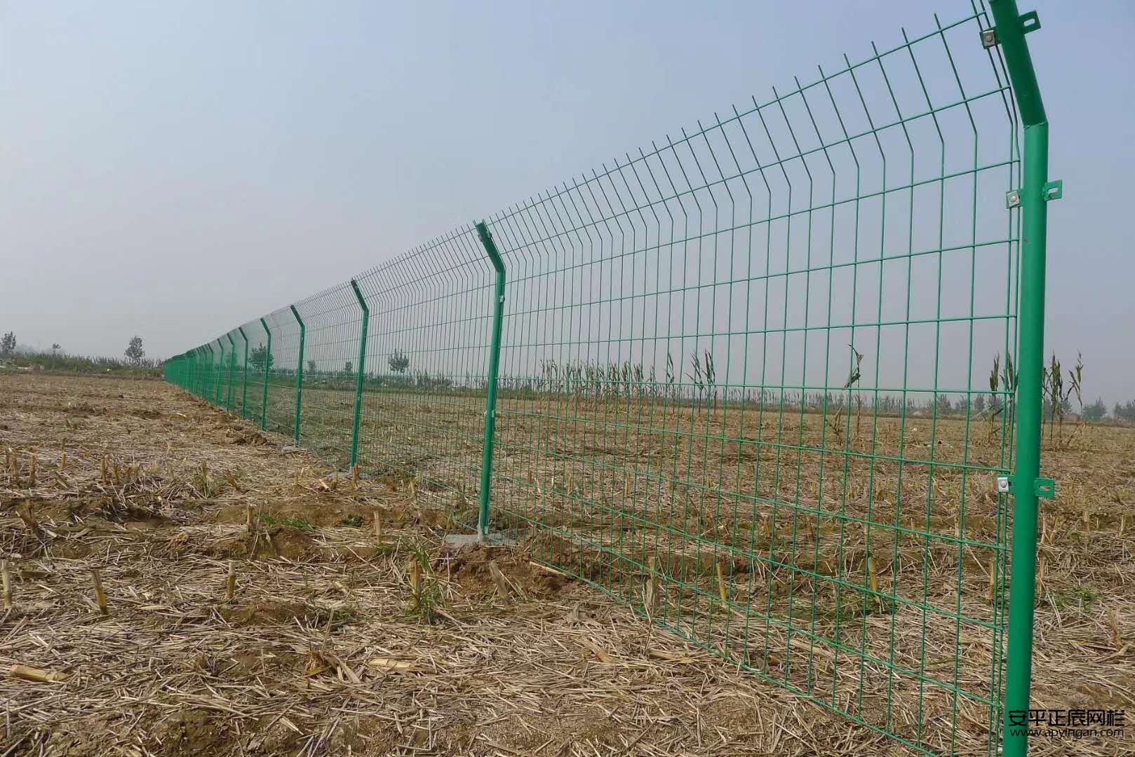 雙邊護(hù)欄網(wǎng)圖片