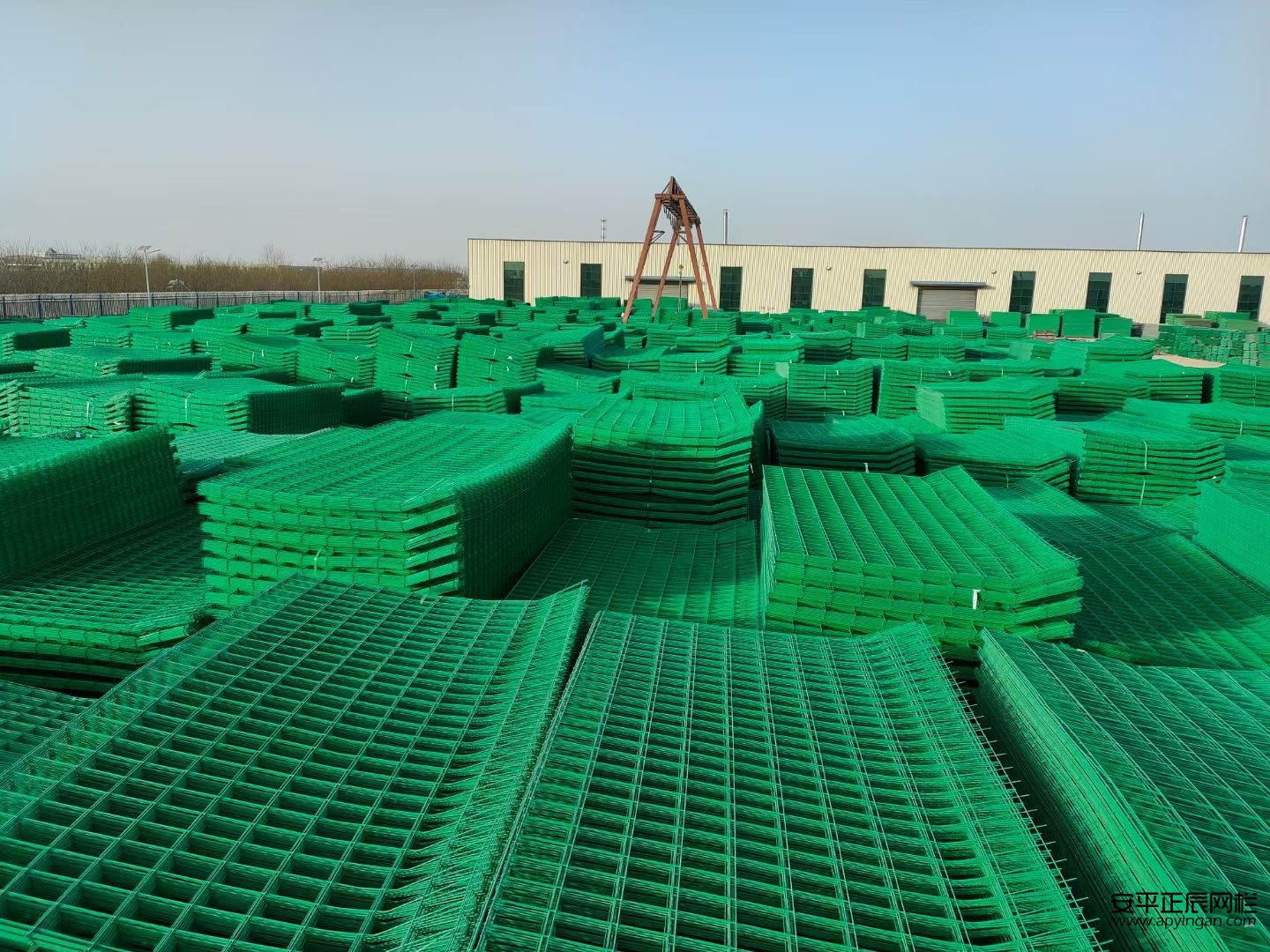 光伏區(qū)現(xiàn)場圍欄