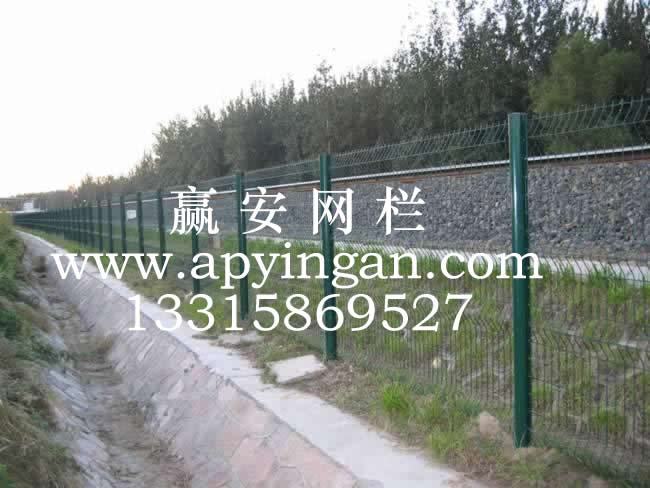 雙邊絲護欄網(wǎng)