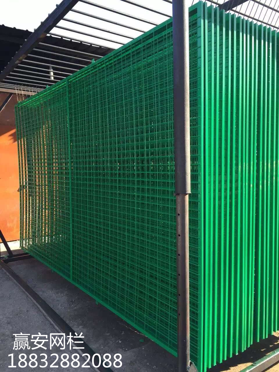 護(hù)欄網(wǎng)廠家