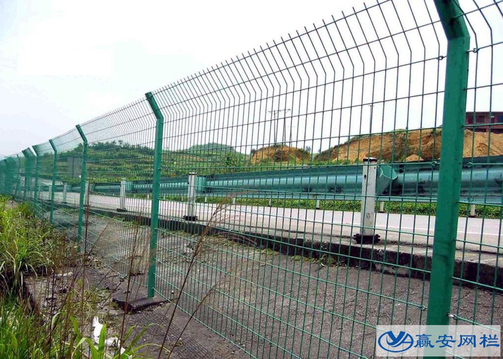 高速護(hù)欄網(wǎng)
