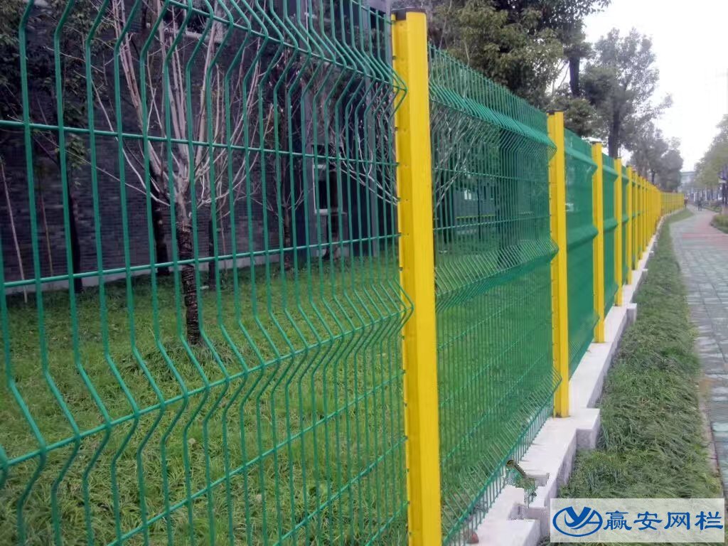 鐵絲網(wǎng)圍欄