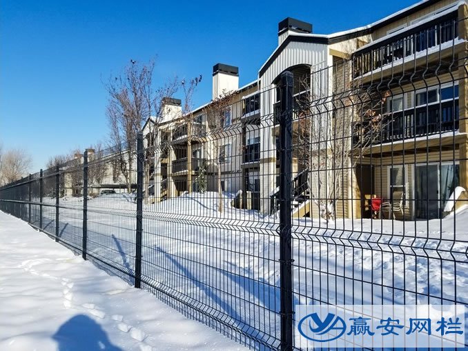 鐵絲網(wǎng)圍欄