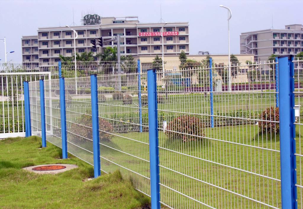 鐵絲網護欄 鐵絲網護欄