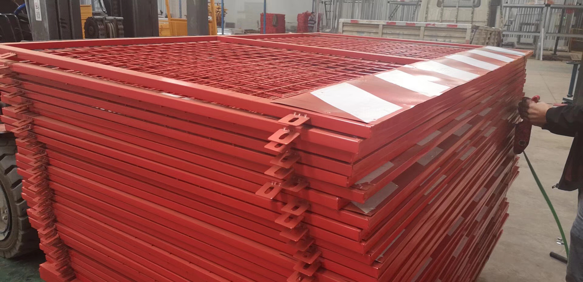 現(xiàn)貨基坑圍欄 現(xiàn)貨基坑圍欄