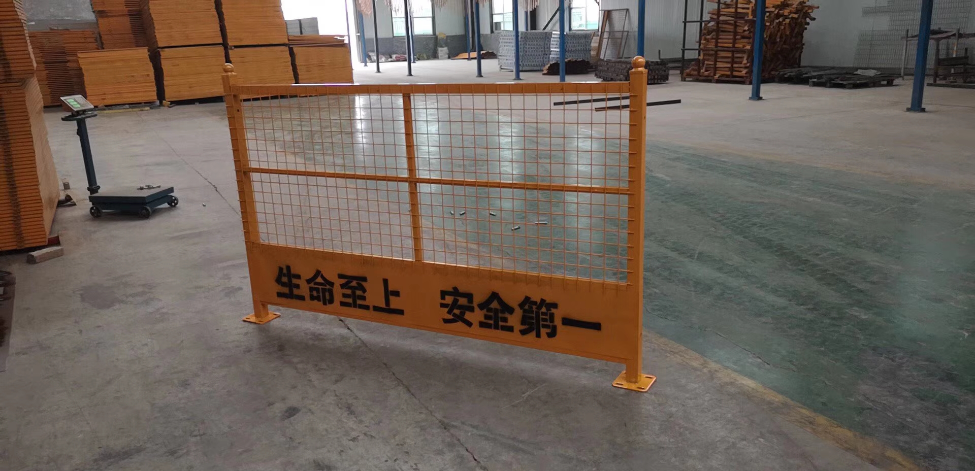 現(xiàn)貨基坑圍欄 現(xiàn)貨基坑圍欄