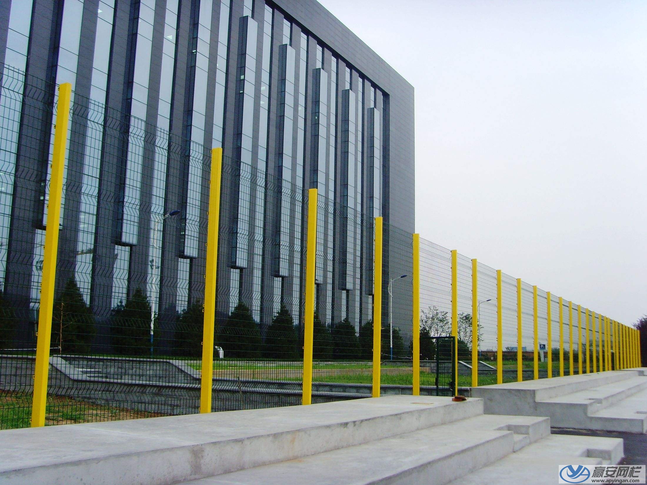 廠(chǎng)區(qū)護(hù)欄