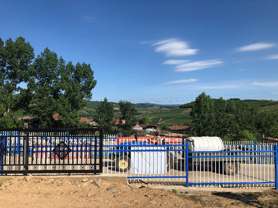 鋅鋼圍欄助陣山區(qū) 鋅鋼圍欄