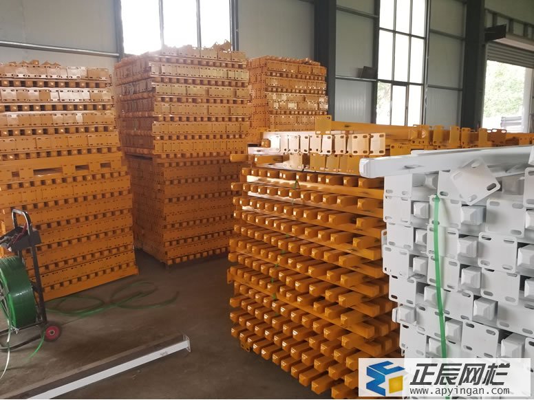 工地基坑安全護欄網(wǎng)