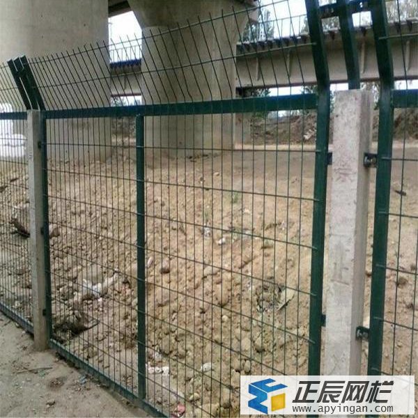 鐵路線路防護(hù)柵欄