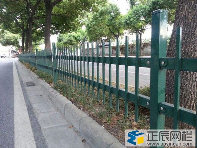 鋅鋼草坪護欄