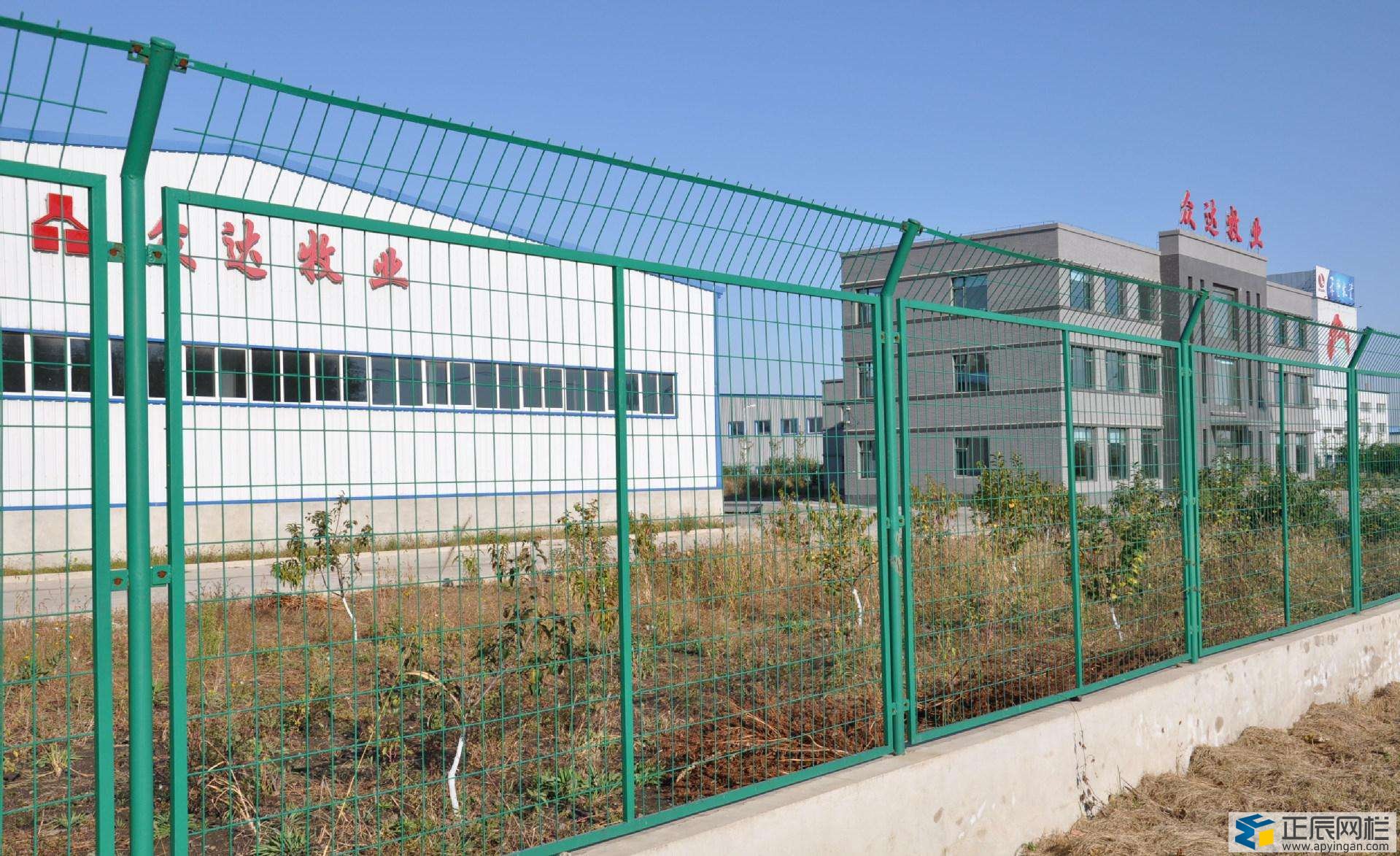 圍墻鐵絲網(wǎng)圍欄