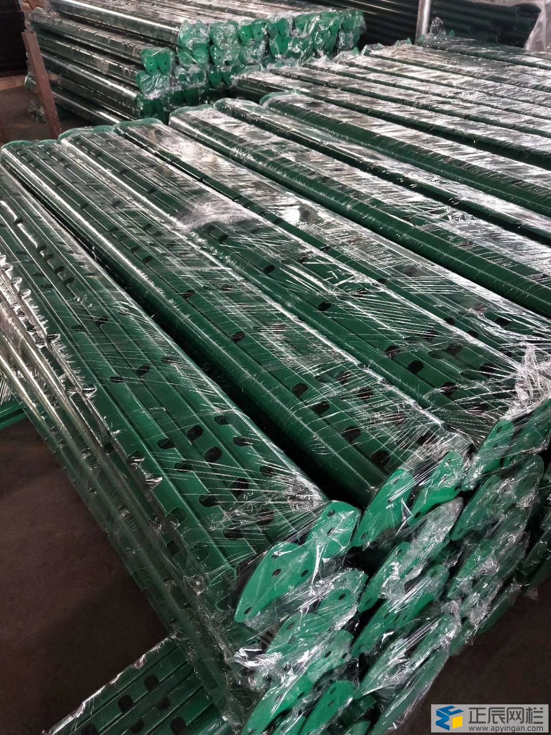 桃型柱護欄網生產廠家