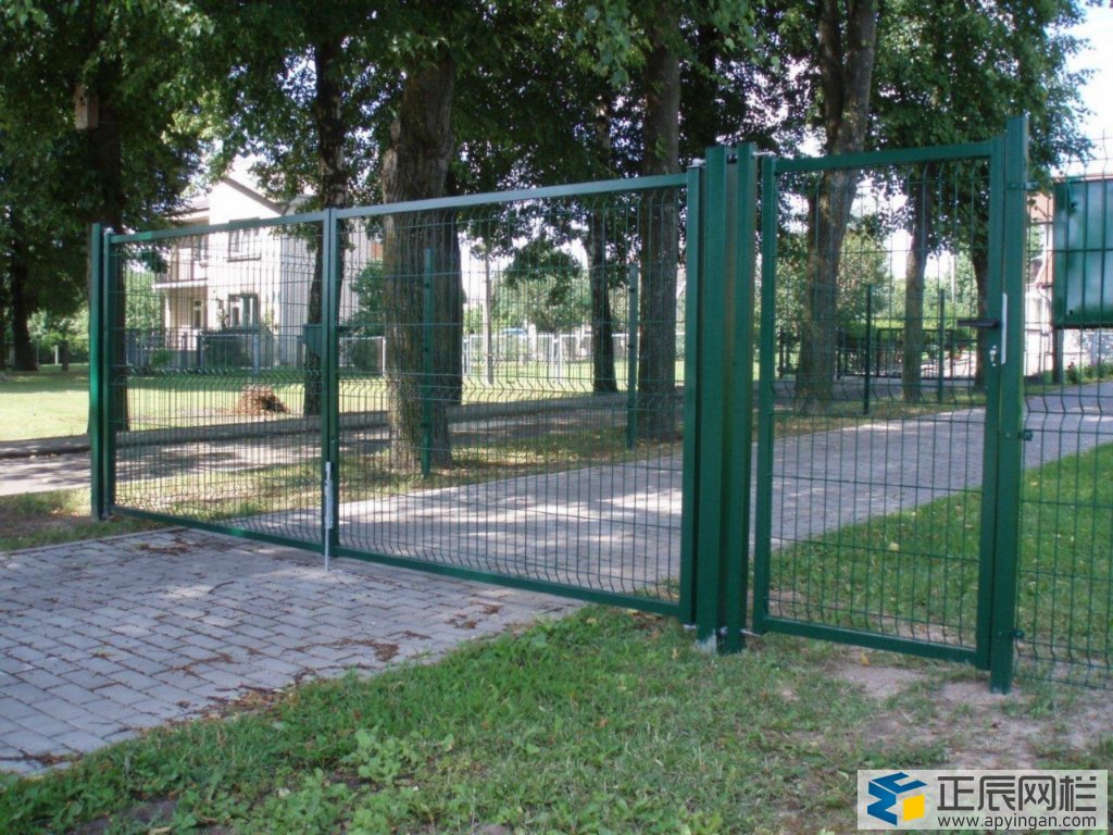 框架護欄網門圖片