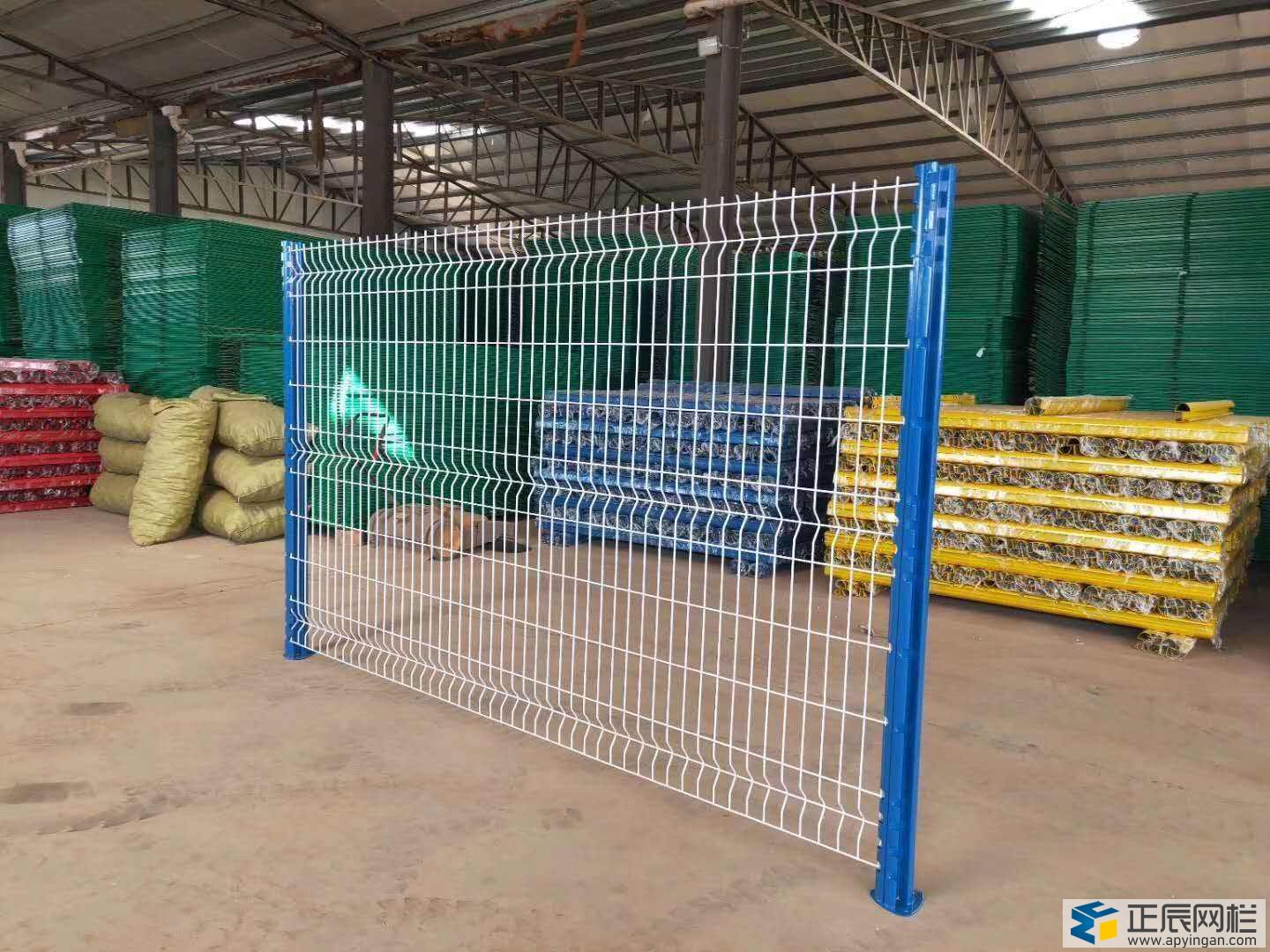 鐵絲護(hù)欄網(wǎng)的表面處理方式