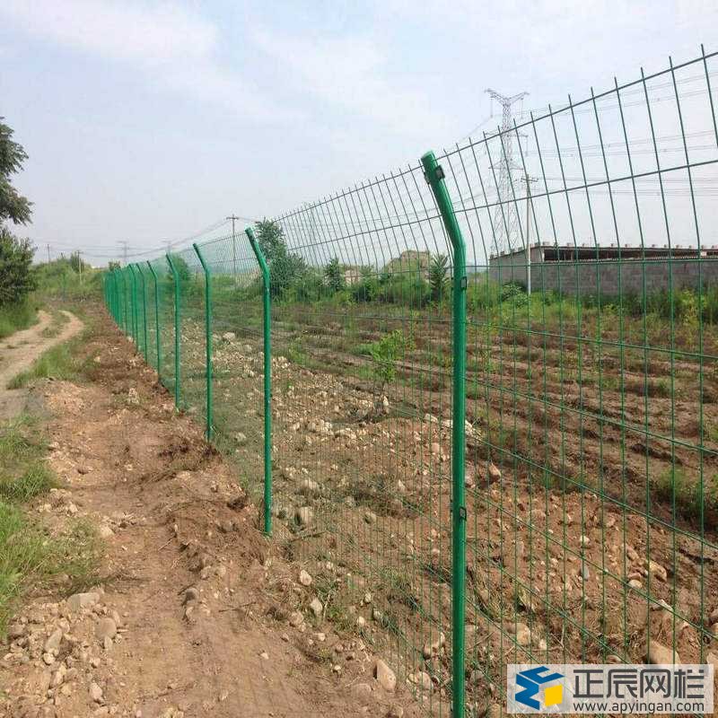 圍地護(hù)欄網(wǎng)