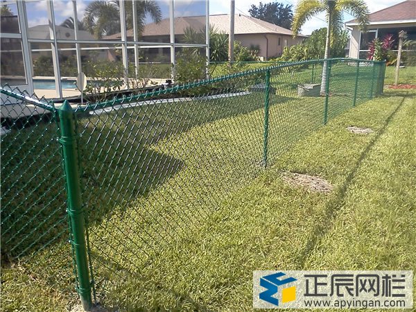圍地護(hù)欄網(wǎng)價格