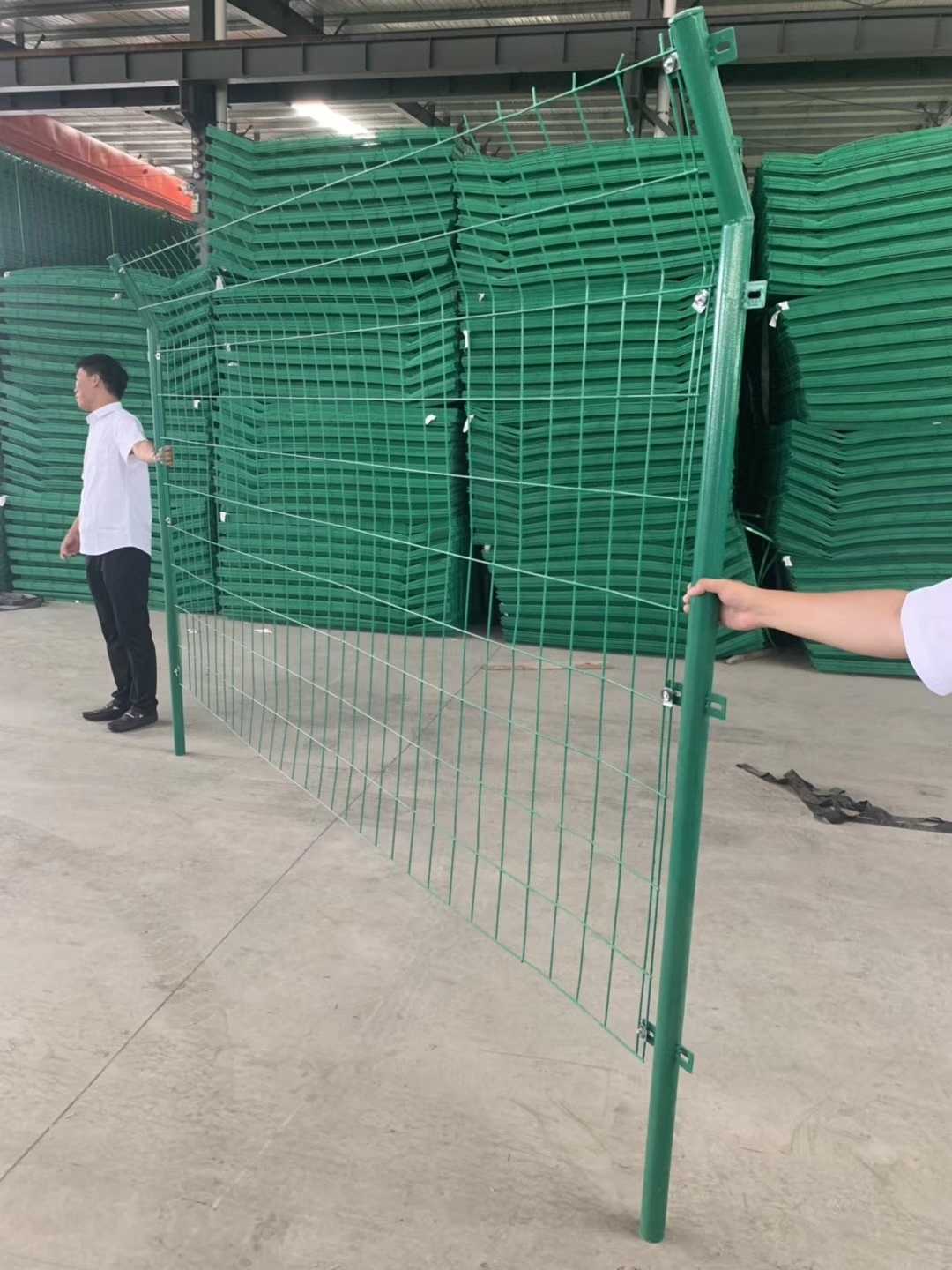 圍墻鐵柵欄網圖片1