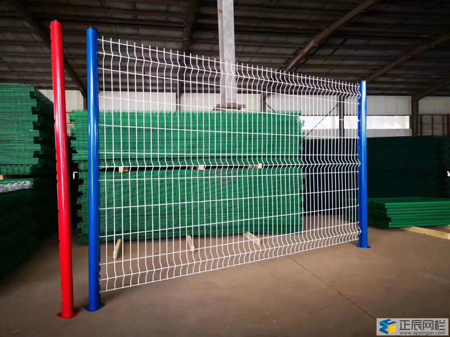 桃型柱護欄網(wǎng)-2