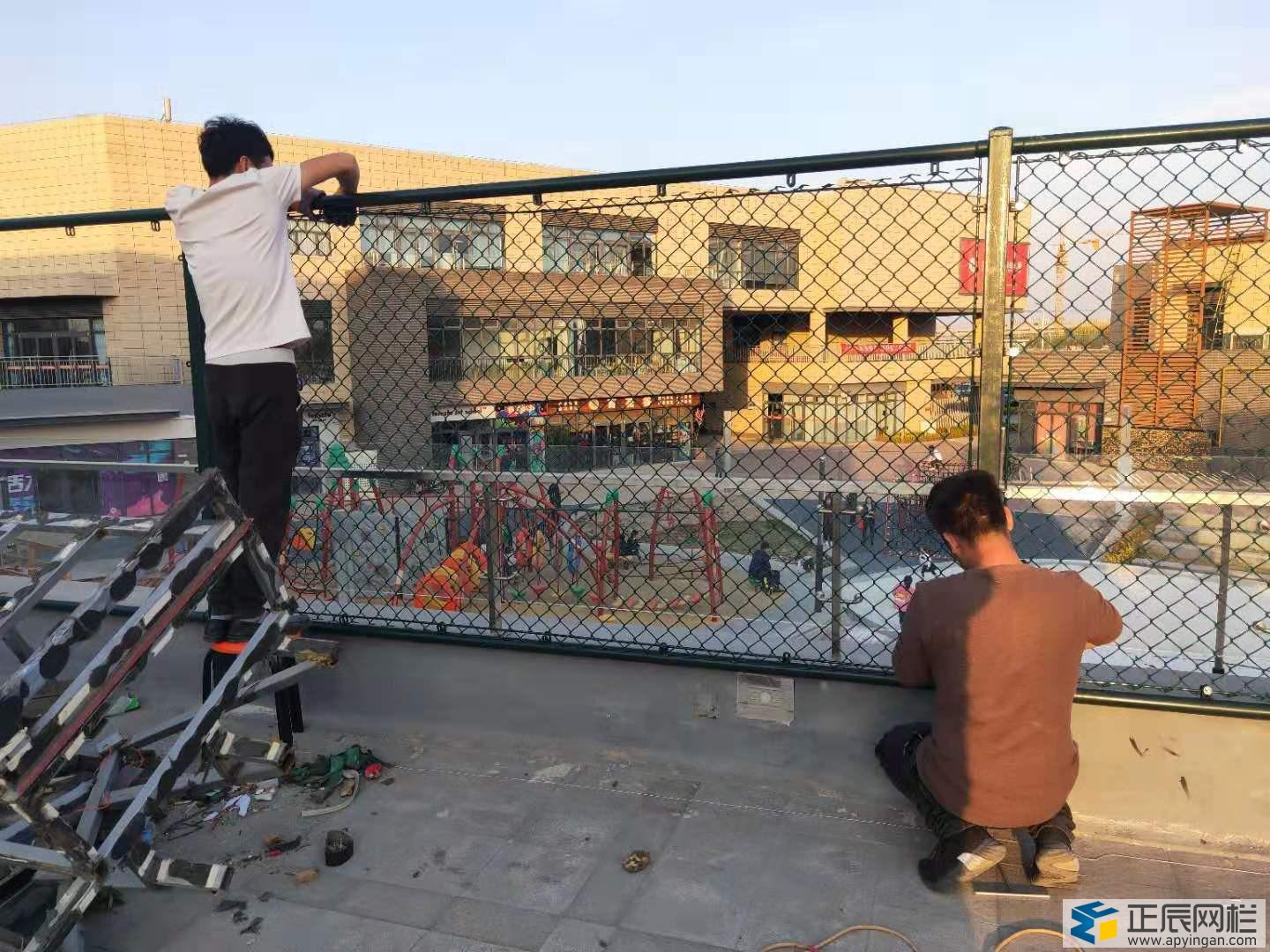 2米高勾花網護欄