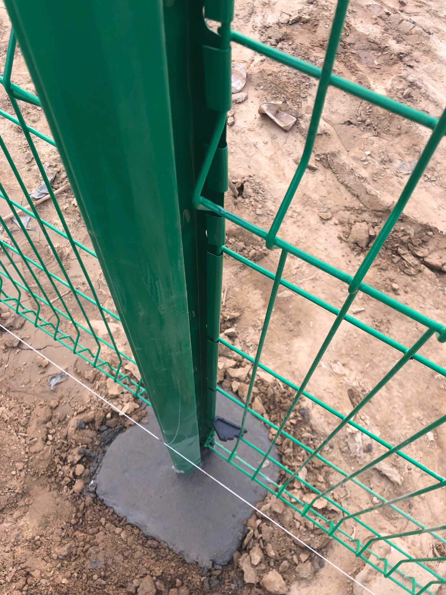 雙邊絲護欄網(wǎng)