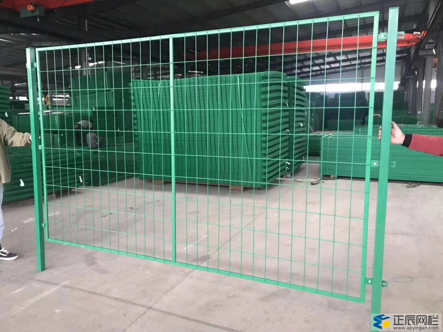 框架護欄網(wǎng)安裝