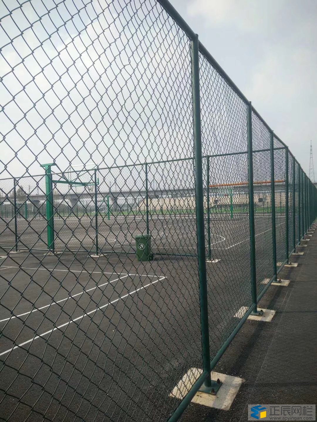 籃球場(chǎng)護(hù)欄網(wǎng)高度