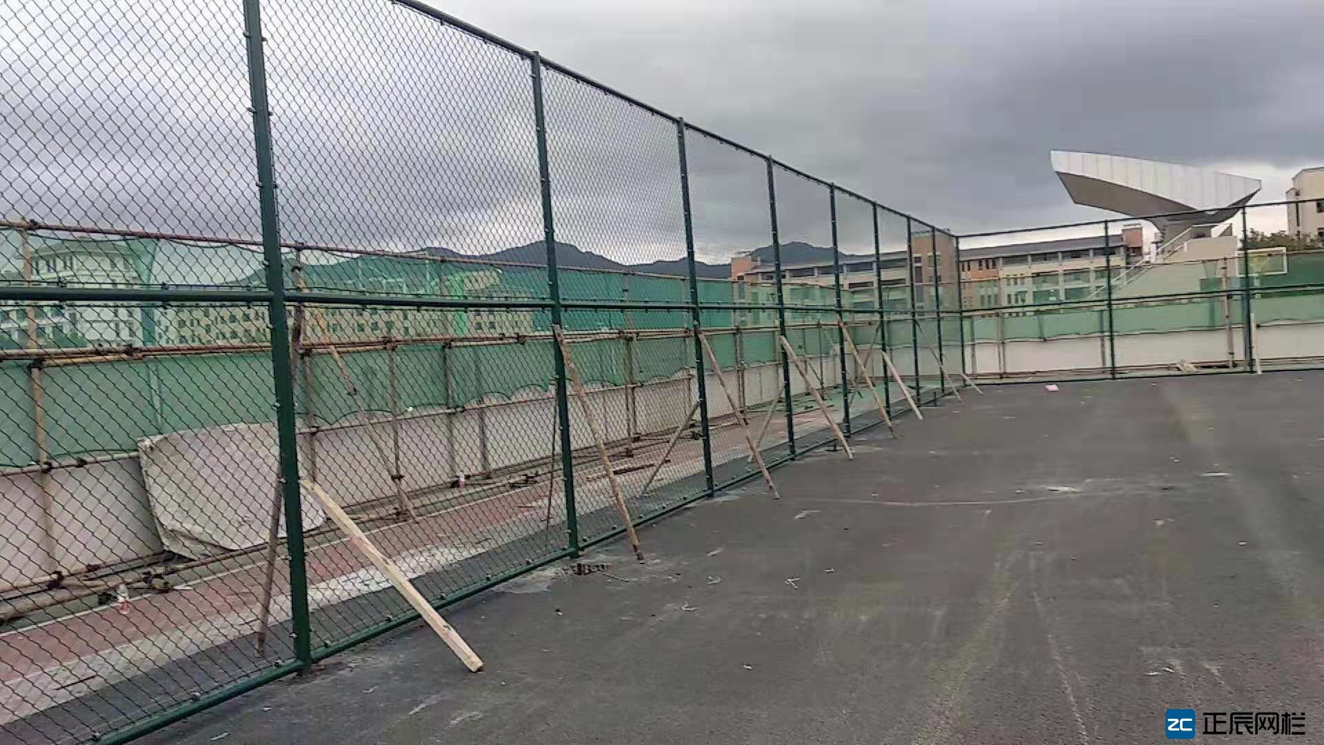 體育場護欄網(wǎng)哪里做的好?